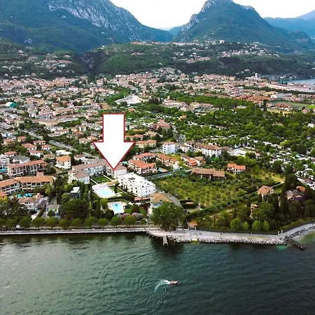 Garda Blue - Corte Fasanella - By Host4u Apartment Toscolano Maderno
