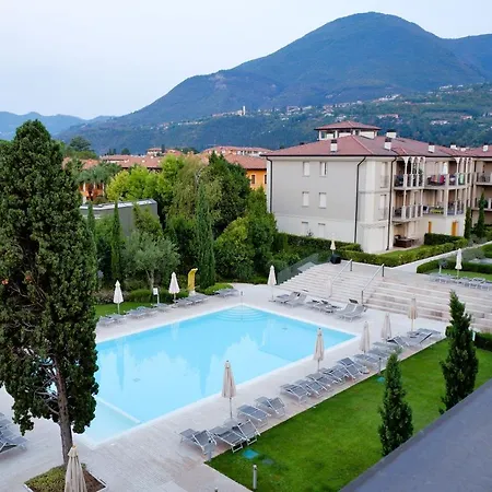 Apartment Garda Blue - Corte Fasanella - By Host4u Toscolano Maderno